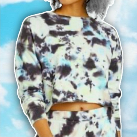 💙 NWT COLSIE Tie Dye Fleece Oversized Cropped Crew Sweatshirt Pastel Athleisure - Picture 1 of 11